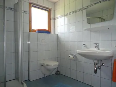 Ein Badezimmer in der Unterkunft Landhaus Kröll