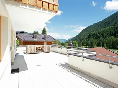 Ein allgemeiner Bergblick oder ein Berglick von des Chalets aus