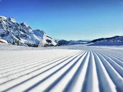 Chalet in Saalbach near Ski Lift im Winter