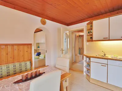 Küche/Küchenzeile in der Unterkunft Apartment in Niedernsill near Ski Slopes