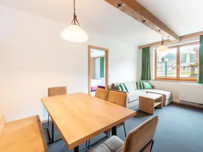 Ein Sitzbereich in der Unterkunft Apartment in Wald near Zillertal Arena