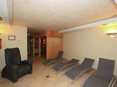 Ein Sitzbereich in der Unterkunft Apartment in Stumm near Zillertal Ski Area
