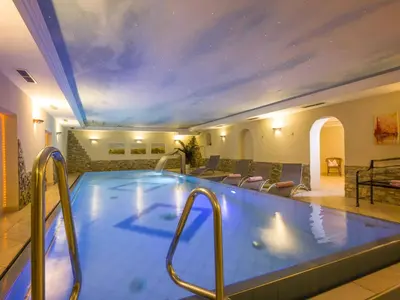 Der Swimmingpool an oder in der Nähe von Apartment in Stumm near Zillertal Ski Area