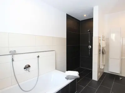 Ein Badezimmer in der Unterkunft Apartment Wildbachl by Interhome