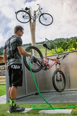Radfahren an der Unterkunft Hotel Barbarahof Saalbach oder in der Nähe