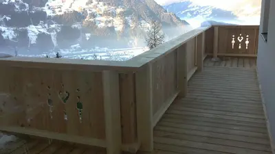 Ein allgemeiner Bergblick oder ein Berglick von der Ferienwohnung aus