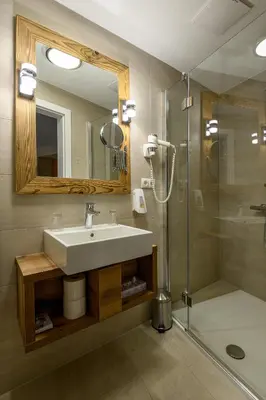 Ein Badezimmer in der Unterkunft SCOL Sporthotel Zillertal