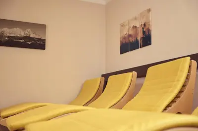 Ein Sitzbereich in der Unterkunft Parkhotel Kirchberg