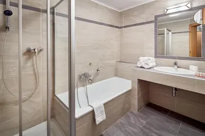 Ein Badezimmer in der Unterkunft Lifthotel