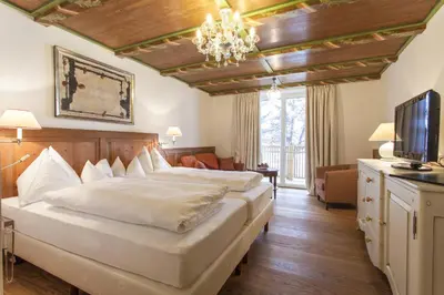 Ein Bett oder Betten in einem Zimmer der Unterkunft Theresa Wellness-Genießer-Hotel