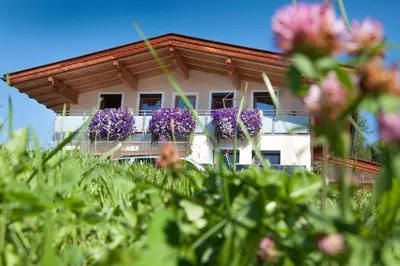 Ein Garten an der Unterkunft Ferienwohnung Hotter