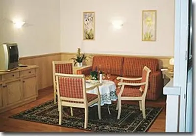 Ein Sitzbereich in der Unterkunft Gästehaus-Pension Bendler