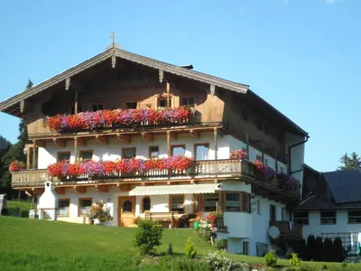 Das Gebäude in dem sich das Bed & Breakfast befindet