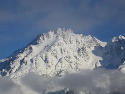 Ein allgemeiner Bergblick oder ein Berglick von der Ferienwohnung aus