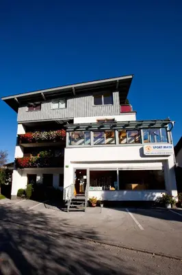 Das Gebäude in dem sich das Bed & Breakfast befindet