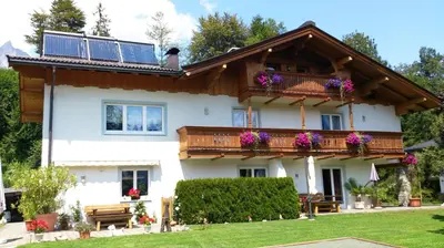 Ein Garten an der Unterkunft Appartement Claudia