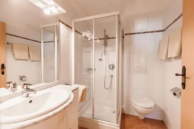 Ein Badezimmer in der Unterkunft Amadeus Appartement