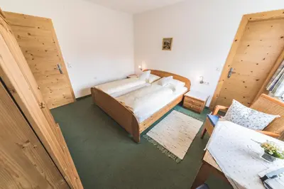 Ein Bett oder Betten in einem Zimmer der Unterkunft Haus Kristall