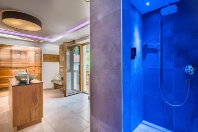 Ein Badezimmer in der Unterkunft Hotel Englhof