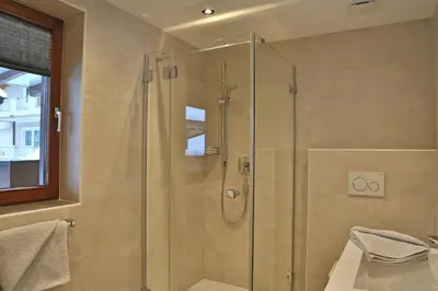 Ein Badezimmer in der Unterkunft Haus Hildegard
