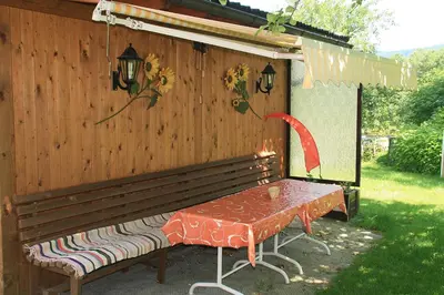 Ein Garten an der Unterkunft Haus Seiwald