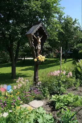 Ein Garten an der Unterkunft Haus Seiwald
