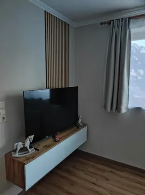 TV/Unterhaltungsangebot in der Unterkunft Landhaus Katharina bis 5 Personen mit Saunachalet und Blick auf die Bergwelt des Zillertals