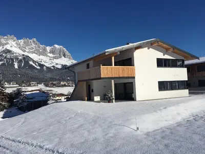 Ein allgemeiner Bergblick oder ein Berglick von der Ferienwohnung aus