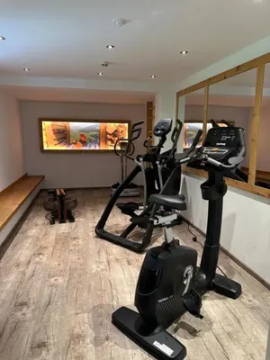 Das Fitnesscenter und/oder die Fitnesseinrichtungen in der Unterkunft Schatzberg-Haus Auffach