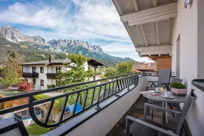 Ein allgemeiner Bergblick oder ein Berglick von der Ferienwohnung aus