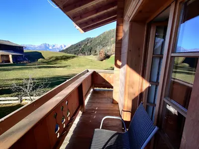 Ein allgemeiner Bergblick oder ein Berglick von der Ferienwohnung aus