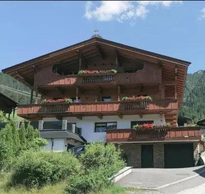 Das Gebäude in dem sich die Ferienwohnung befindet