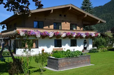 Ein Garten an der Unterkunft Landhaus Gertrude Eder