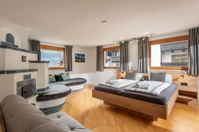 Ein Sitzbereich in der Unterkunft Apartments Gondelspaß