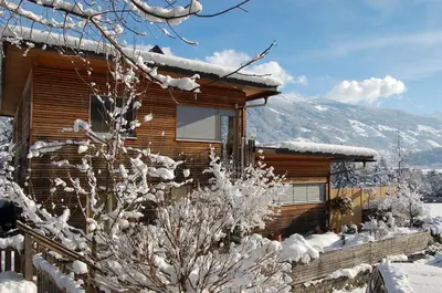 Ein allgemeiner Bergblick oder ein Berglick von der Ferienwohnung aus