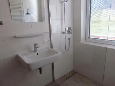 Ein Badezimmer in der Unterkunft Landhaus Kröll