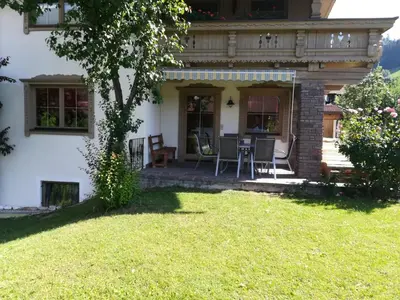 Ein Garten an der Unterkunft Ferienwohnung Huber