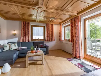Ein Sitzbereich in der Unterkunft Ferienwohnung Huber