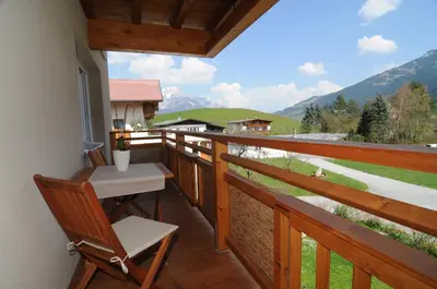 Ein allgemeiner Bergblick oder ein Berglick von der Ferienwohnung aus