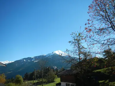 Ein allgemeiner Bergblick oder ein Berglick von der Ferienwohnung aus