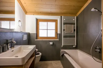 Ein Badezimmer in der Unterkunft Koasa Chalet