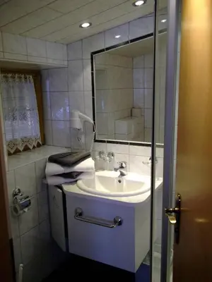 Ein Badezimmer in der Unterkunft Pension Elisabeth