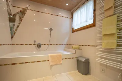 Ein Badezimmer in der Unterkunft Panoramablick Ferienwohnung Schiestl