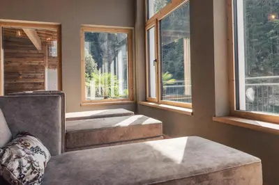 Ein Sitzbereich in der Unterkunft Hotel - Gasthof Märzenklamm