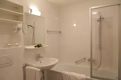 Ein Badezimmer in der Unterkunft Gästehaus Luise
