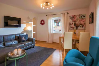 Ein Sitzbereich in der Unterkunft Chalet Schott
