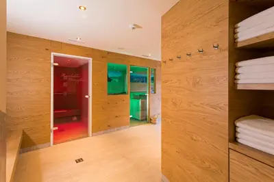Ein Bett oder Betten in einem Zimmer der Unterkunft Liebes Caroline 4-Sterne-Hotel