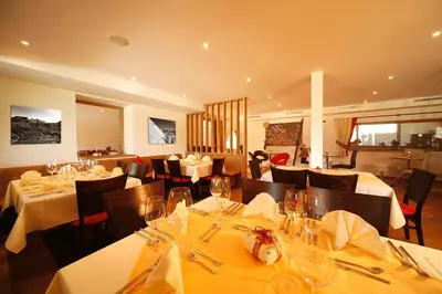 Ein Restaurant oder anderes Speiselokal in der Unterkunft Gut Hanneshof