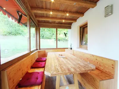 Ein Sitzbereich in der Unterkunft Chalet in Niederndorf near Kufstein with balcony