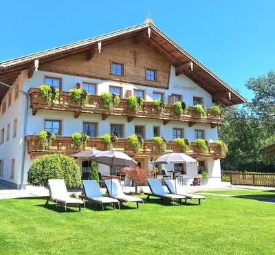 Ein Garten an der Unterkunft Denggnhof